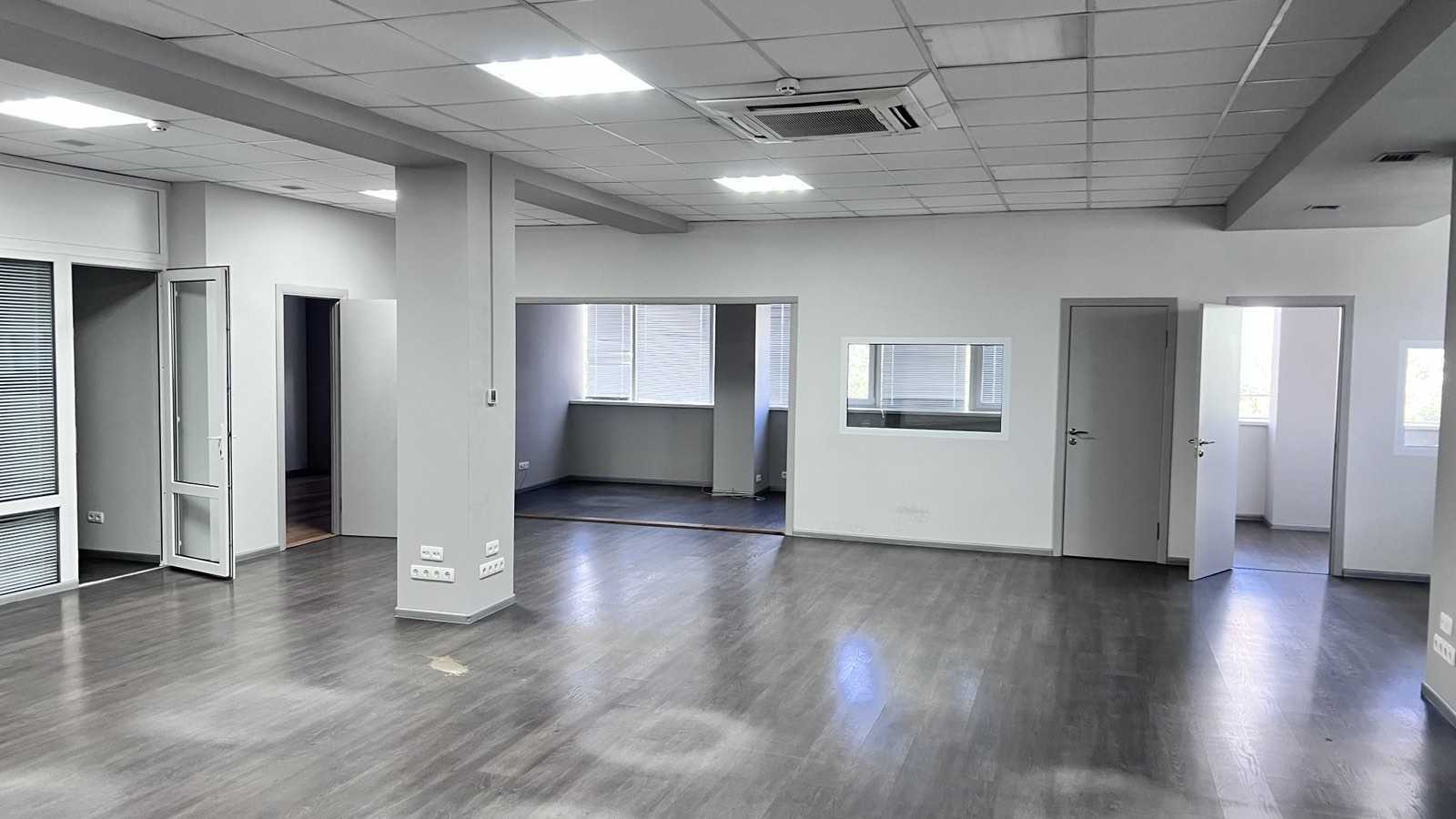Оренда офісу 228 м², Дарницький бул.