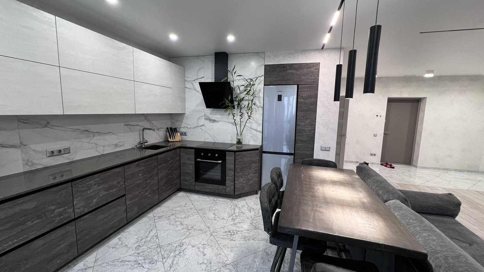 Оренда 2-кімнатної квартири 83 м², Микільсько-Слобідська вул., 8