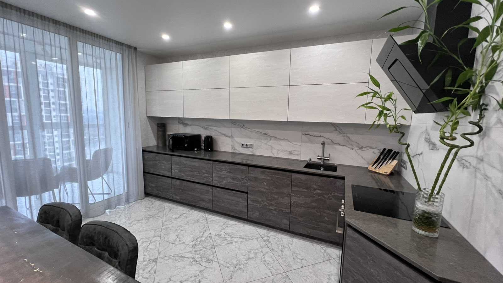 Оренда 2-кімнатної квартири 83 м², Микільсько-Слобідська вул., 8