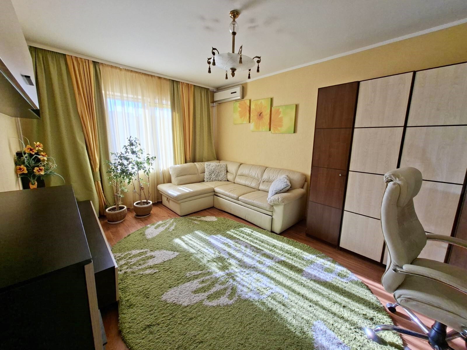 Продажа 1-комнатной квартиры 43 м², Эрнста ул., 12
