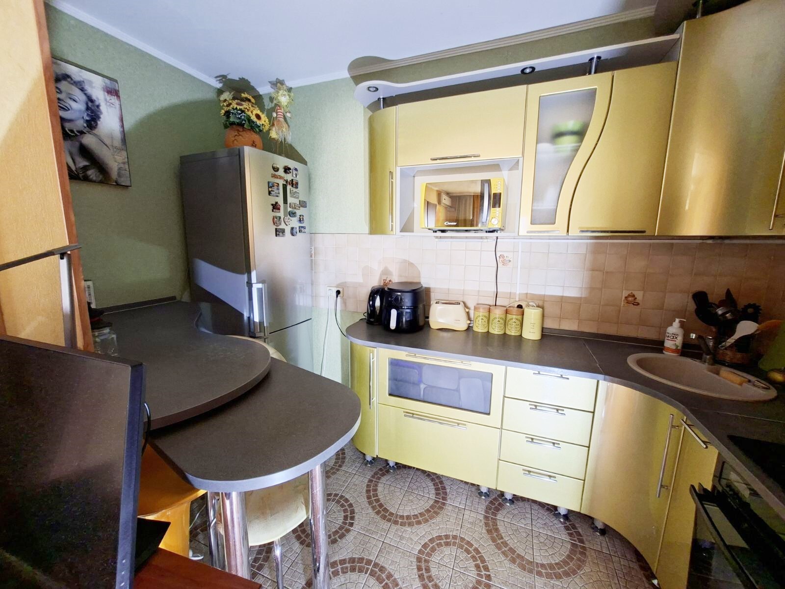 Продажа 1-комнатной квартиры 43 м², Эрнста ул., 12