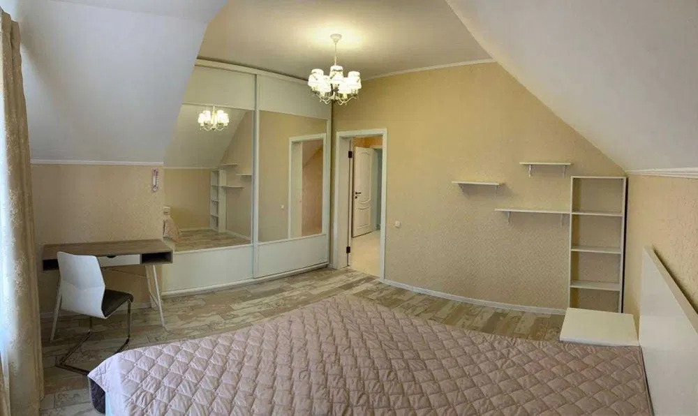 Аренда дома 180 м², Академика Вильямса ул.