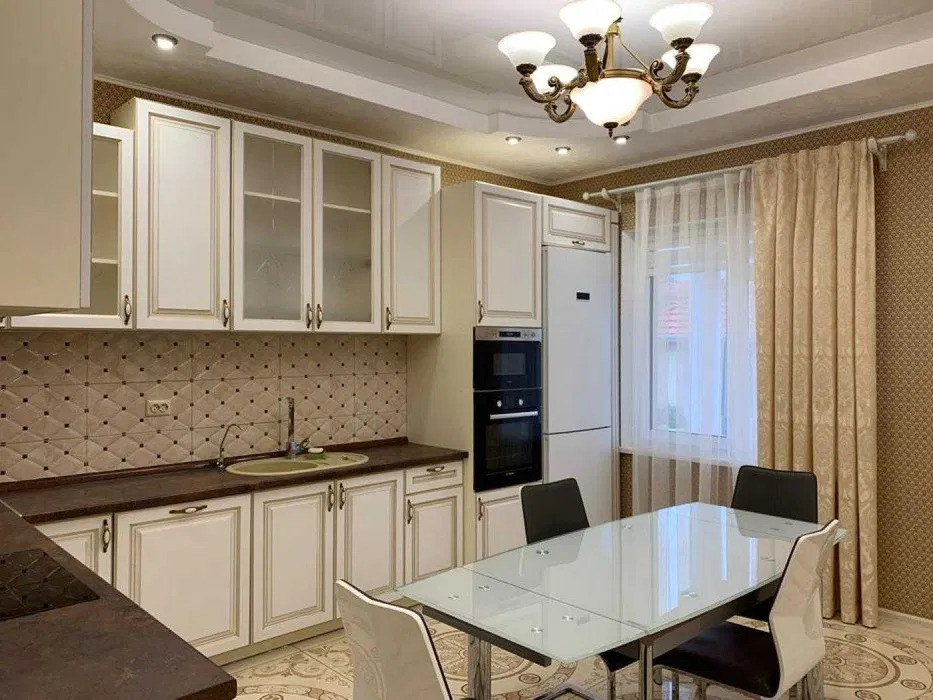 Аренда дома 180 м², Академика Вильямса ул.