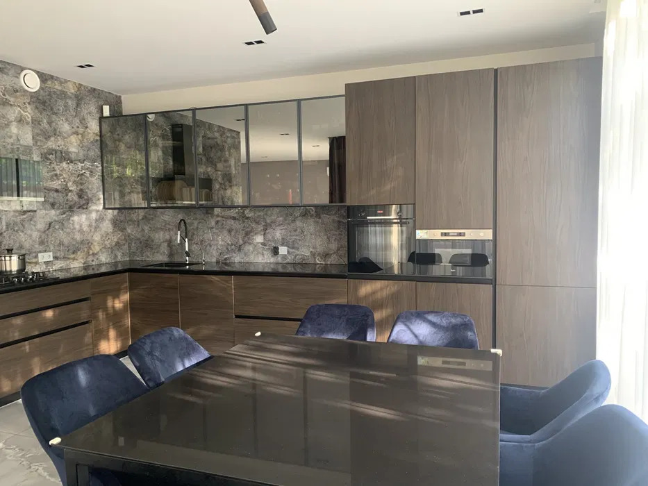 Аренда дома 300 м², Дружбы Народов бул.