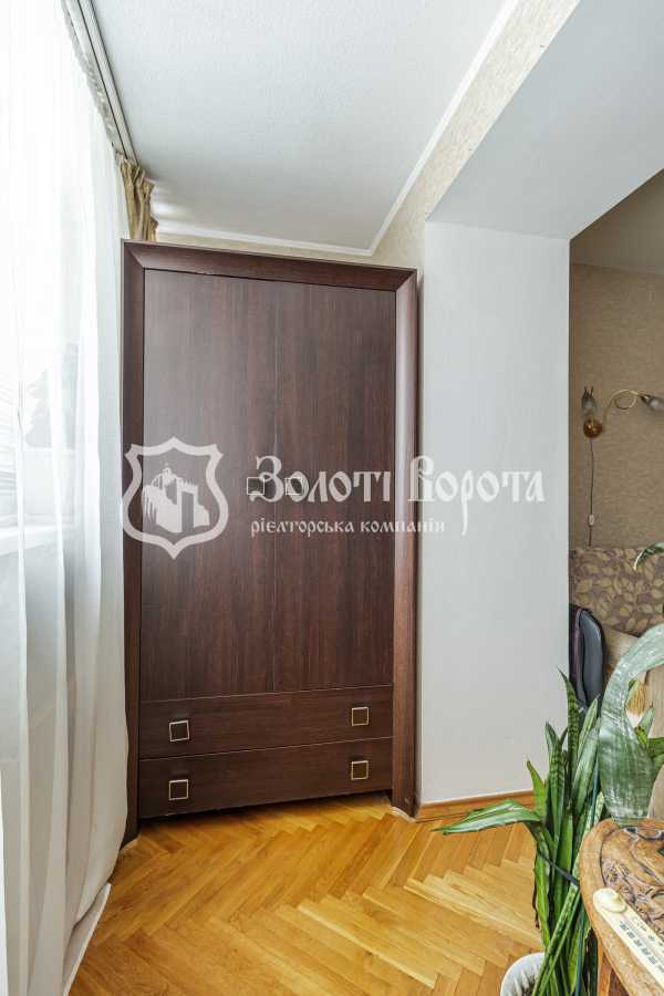 Продажа 2-комнатной квартиры 60 м², Владимира Антоновича ул., 164