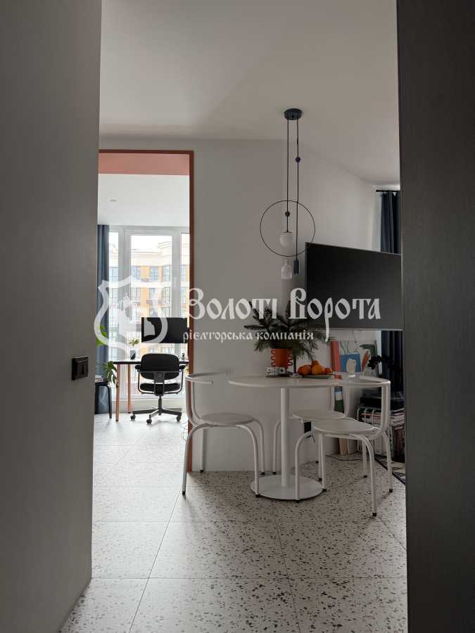 Продажа 1-комнатной квартиры 37.8 м², Миру, 2в