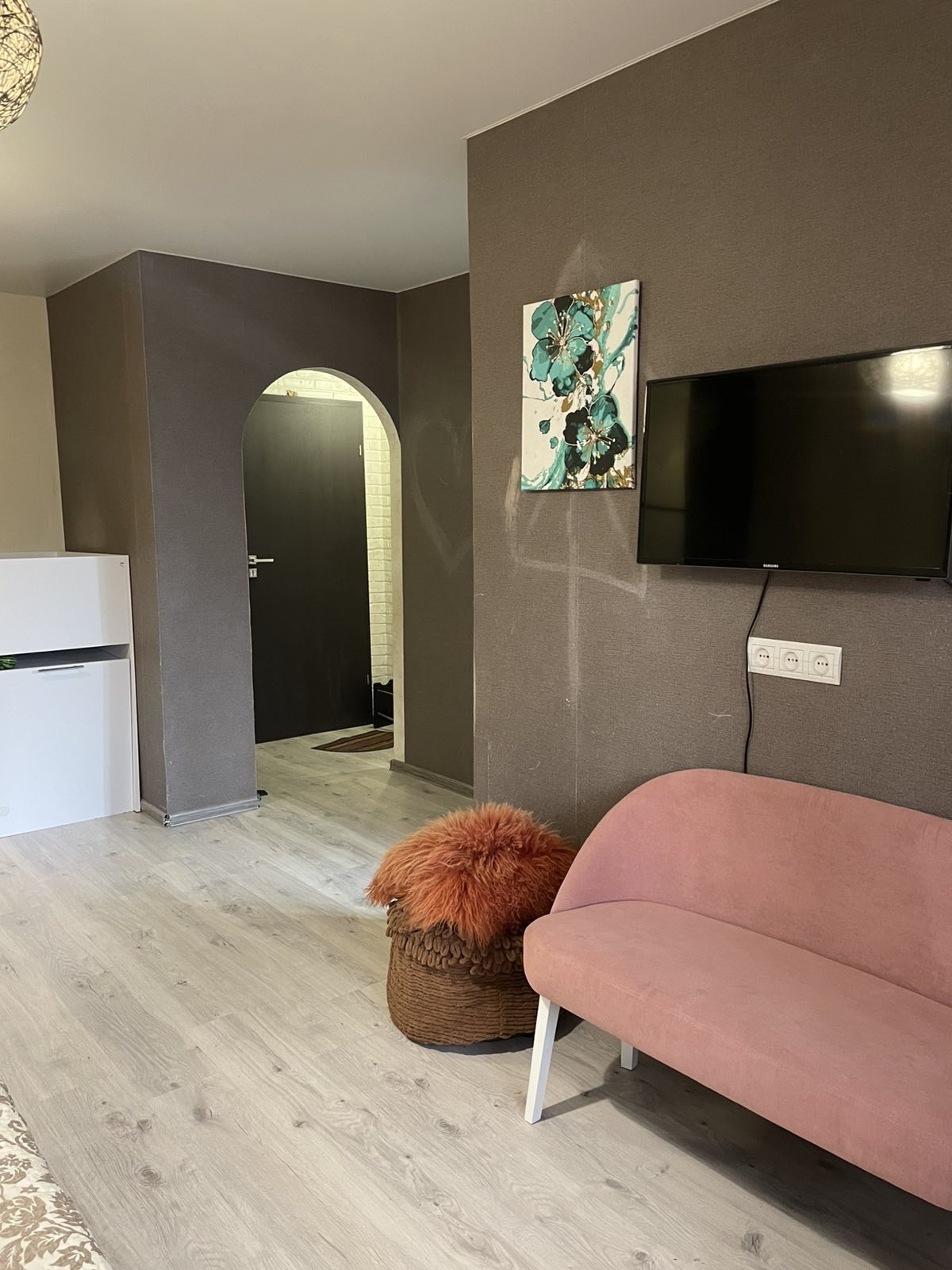 Оренда 1-кімнатної квартири 31 м², Незалежної України вул., 65А