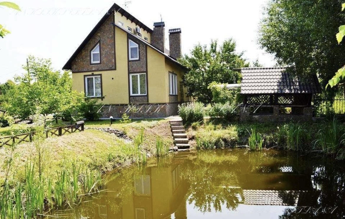 Оренда будинку 220 м²