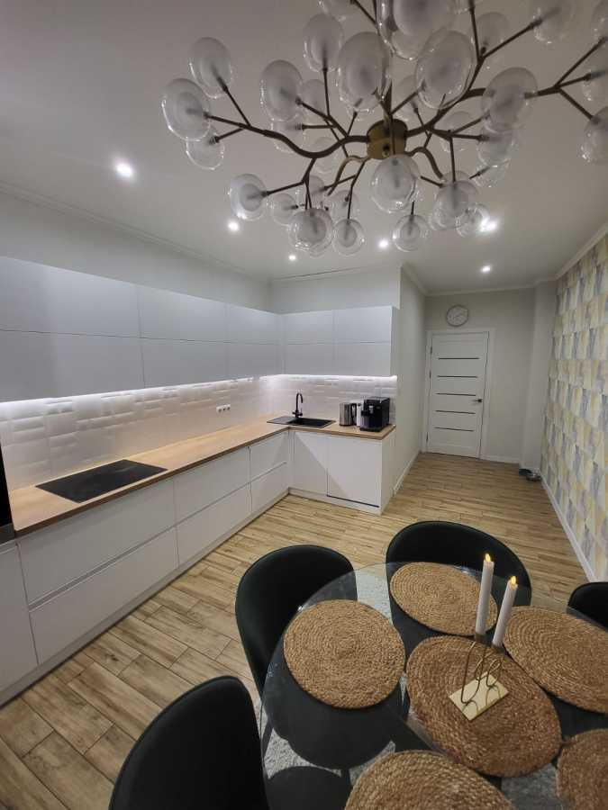 Продажа 3-комнатной квартиры 120 м², Симона Петлюры ул., 11Г