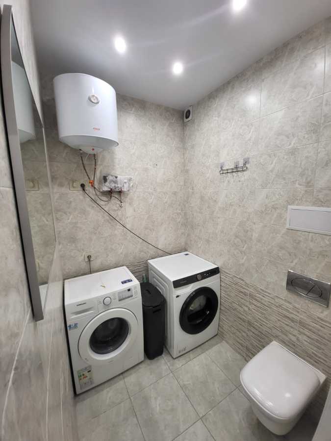 Продажа 3-комнатной квартиры 120 м², Симона Петлюры ул., 11Г