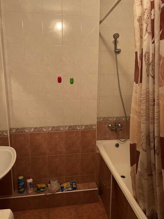 Продажа 3-комнатной квартиры 97 м², Грушевского ул., 15А