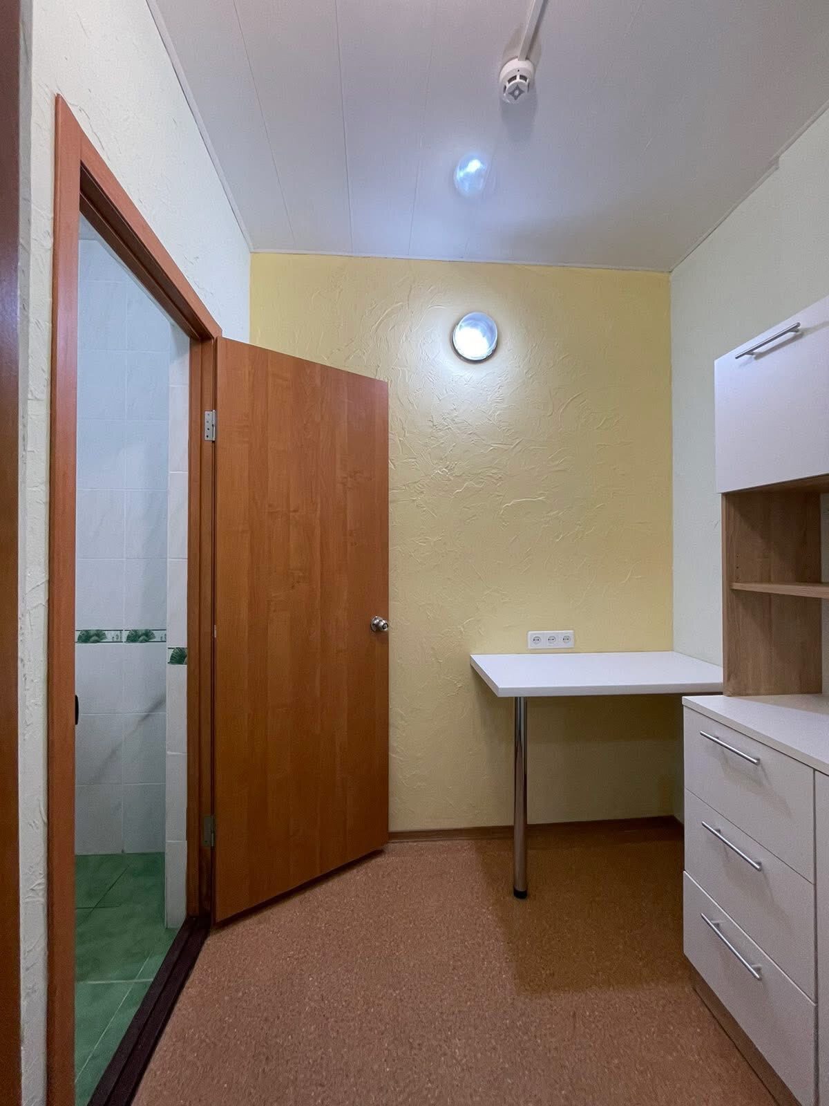Продаж приміщення вільного призначення 28 м², Мандриківська вул., 134