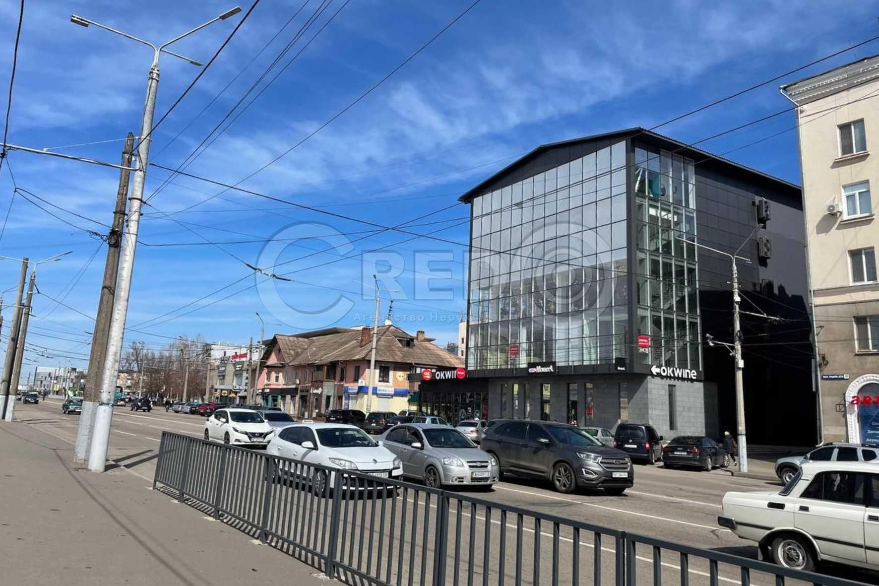 Аренда магазина 450 м², Металлургов просп.