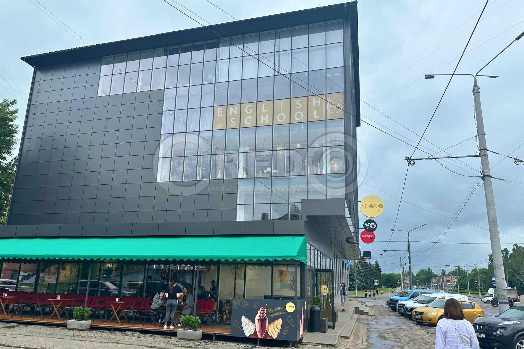 Аренда магазина 450 м², Металлургов просп.