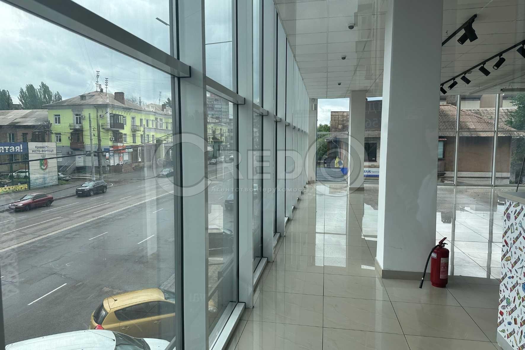 Аренда магазина 450 м², Металлургов просп.