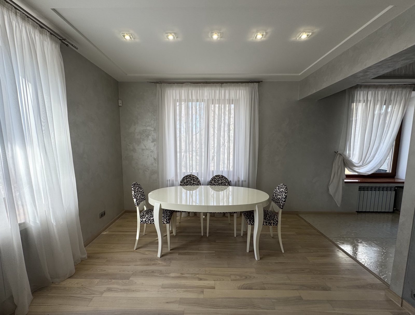 Продажа 3-комнатной квартиры 115 м², Независимой Украины ул.