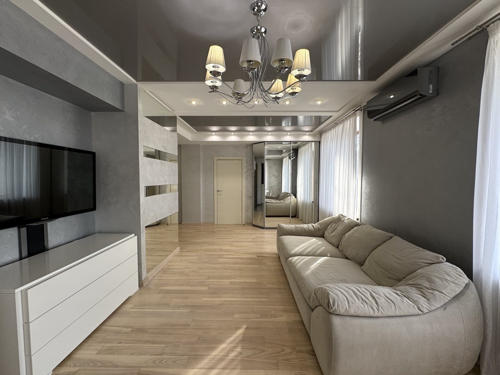 Продажа 3-комнатной квартиры 115 м², Независимой Украины ул.