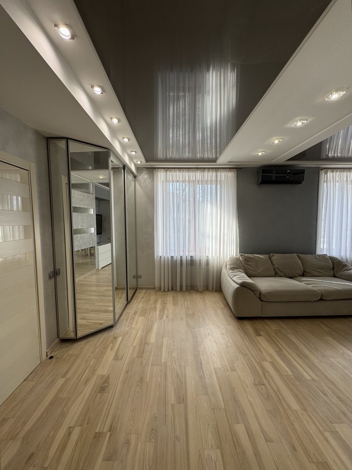 Продажа 3-комнатной квартиры 115 м², Независимой Украины ул.