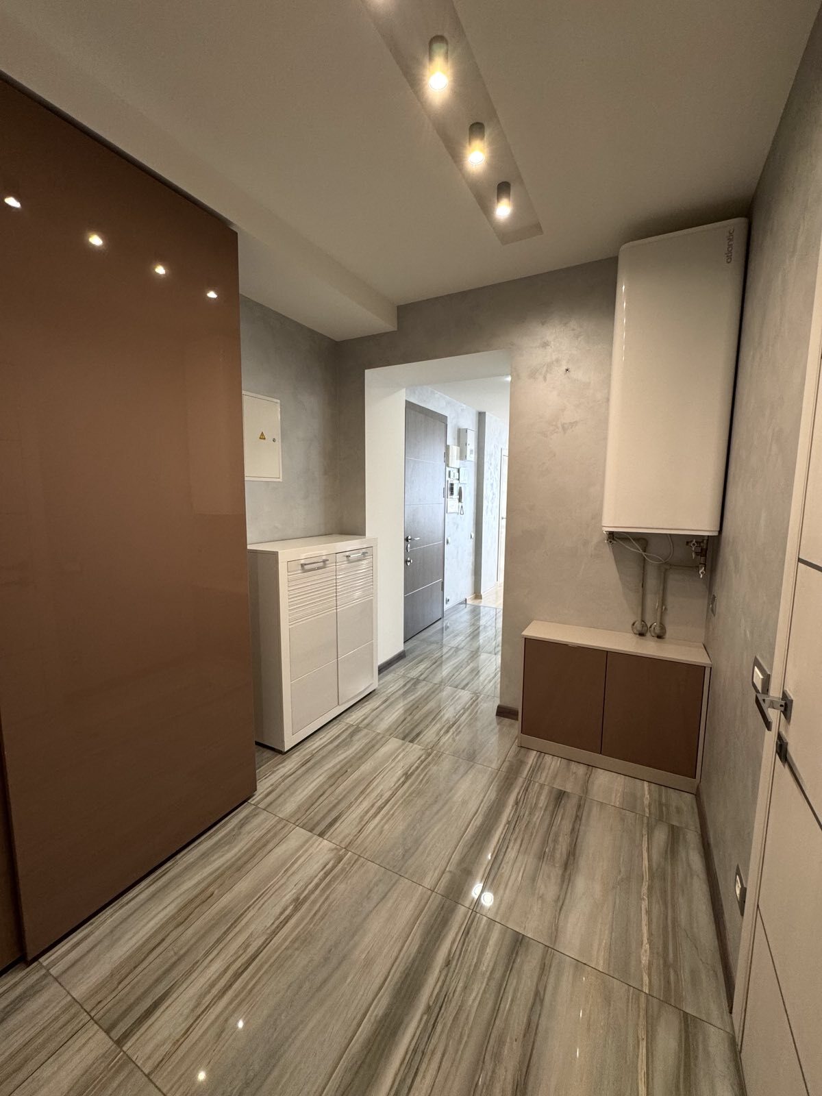 Продажа 3-комнатной квартиры 115 м², Независимой Украины ул.