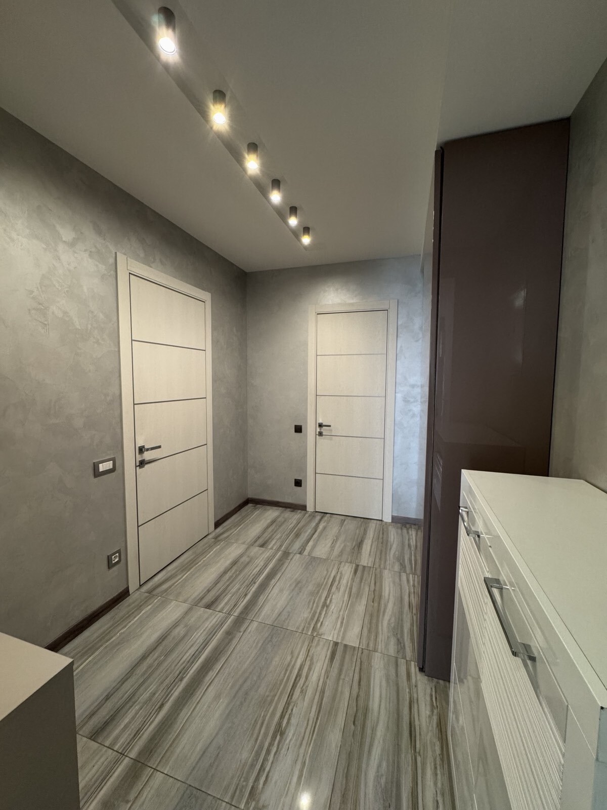 Продажа 3-комнатной квартиры 115 м², Независимой Украины ул.