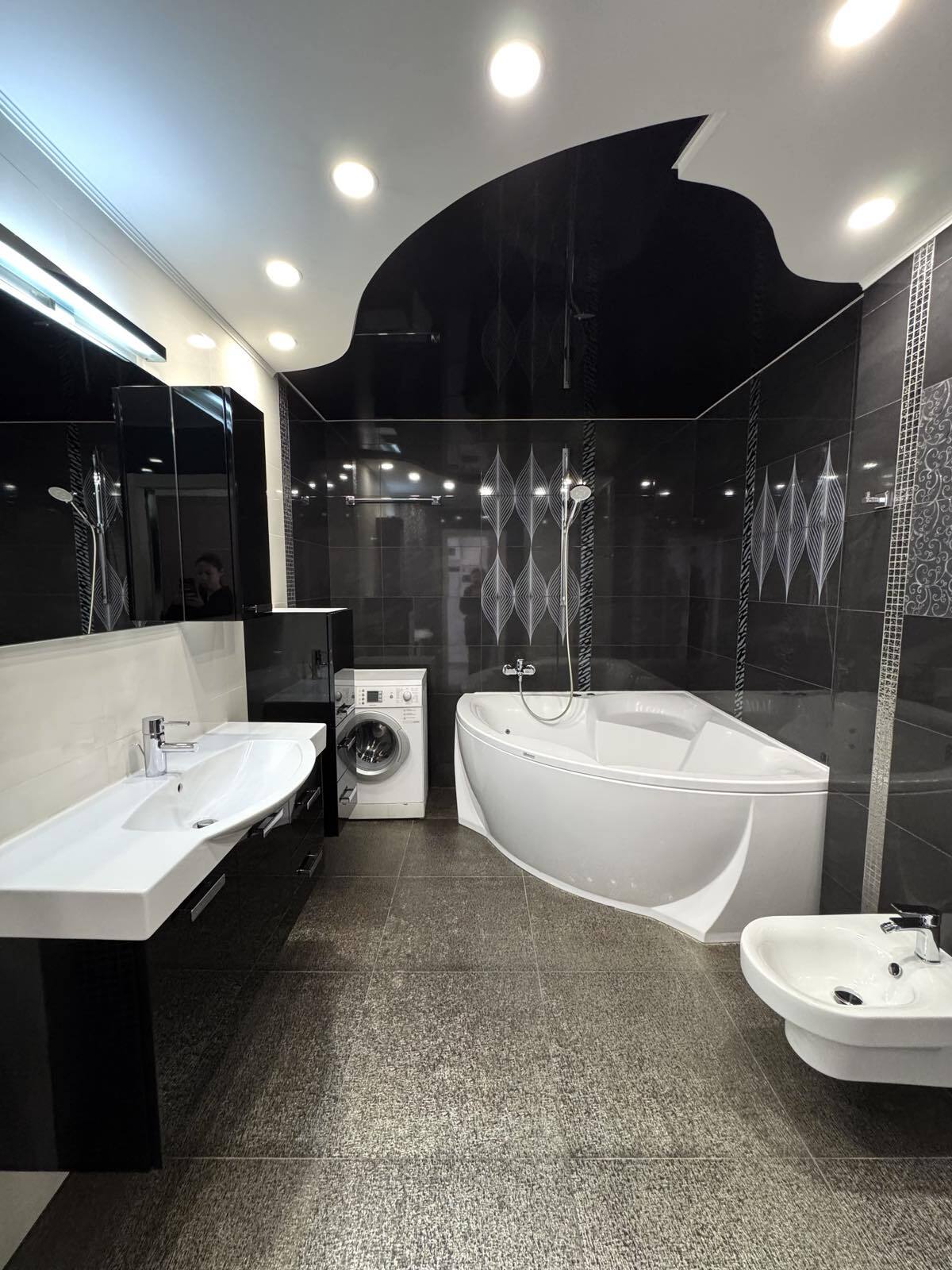 Продажа 3-комнатной квартиры 115 м², Независимой Украины ул.