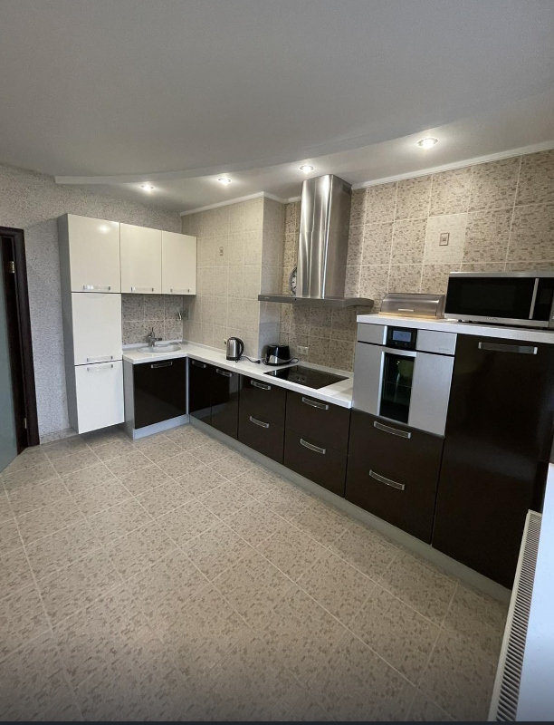 Аренда 2-комнатной квартиры 86 м², Голосеевская ул., 13