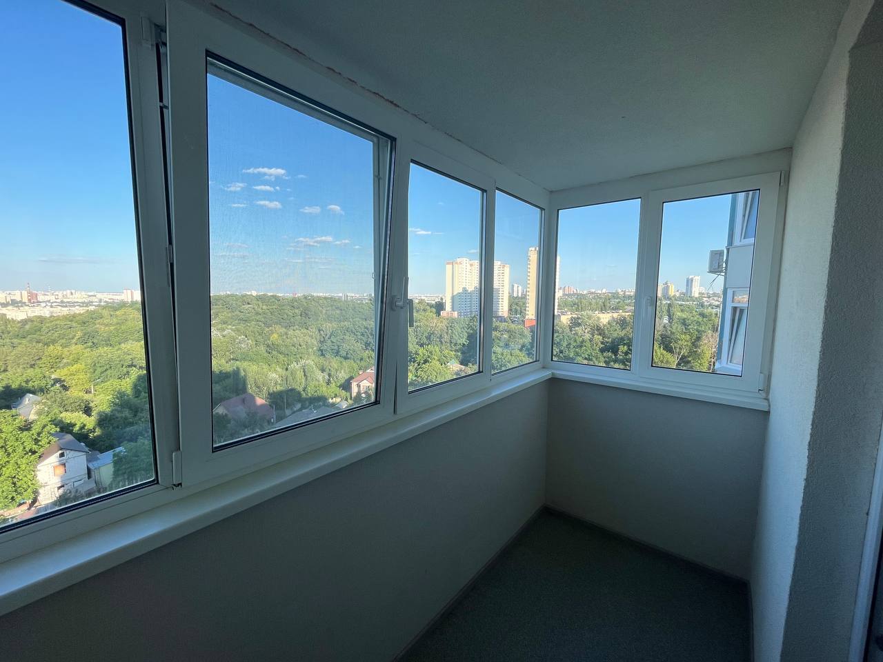 Оренда 2-кімнатної квартири 64 м², Сергія Данченка вул.