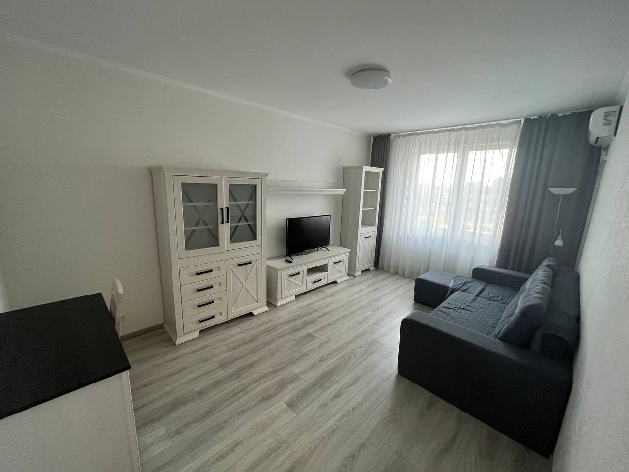 Оренда 2-кімнатної квартири 64 м², Сергія Данченка вул.