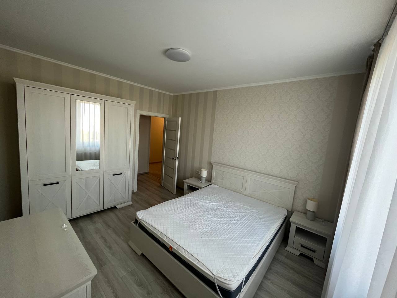 Оренда 2-кімнатної квартири 64 м², Сергія Данченка вул.