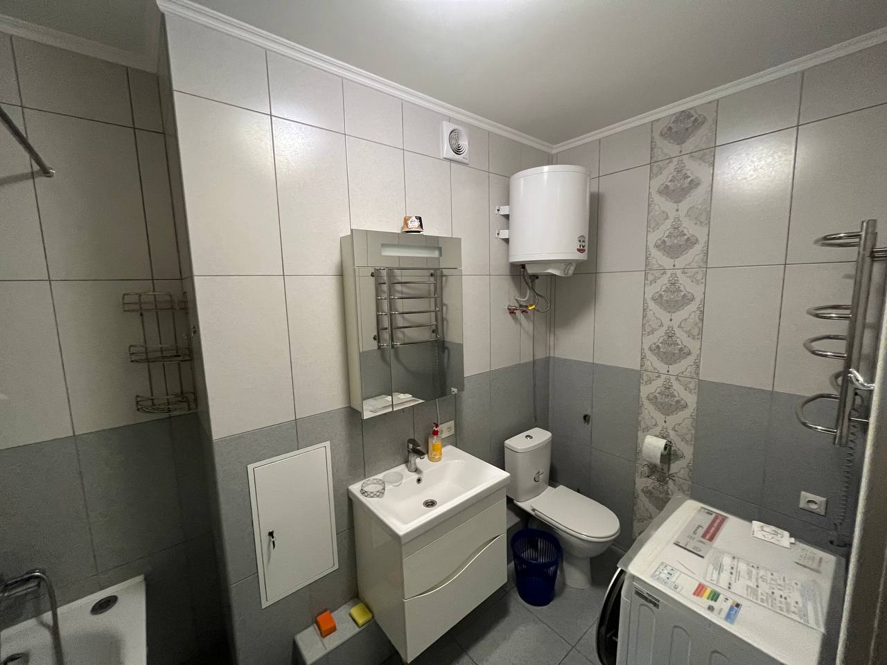 Оренда 2-кімнатної квартири 64 м², Сергія Данченка вул.