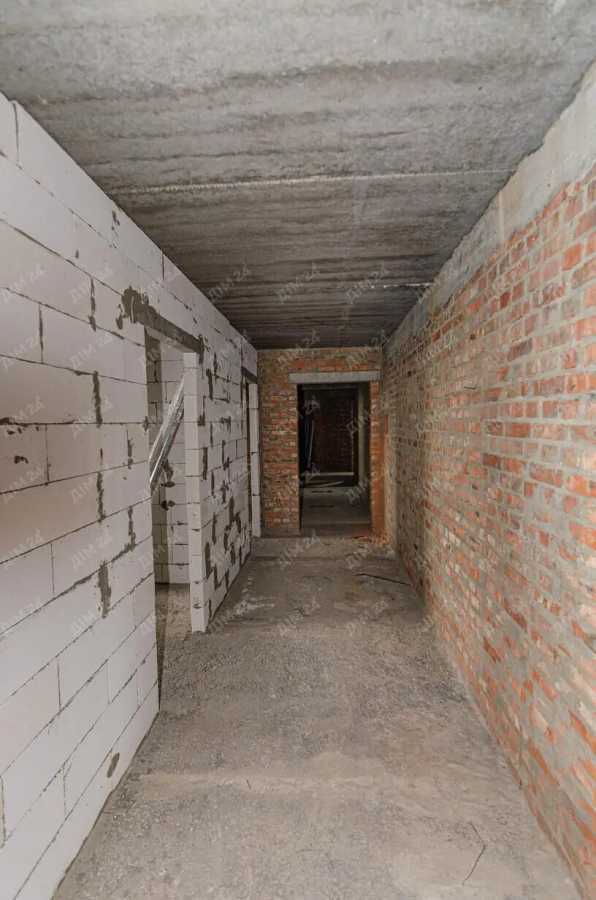 Продажа 3-комнатной квартиры 92 м², Европейская ул., 183