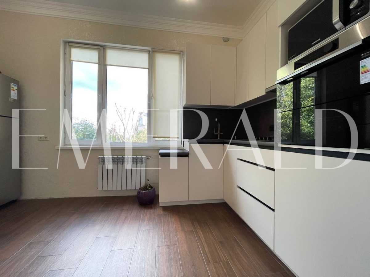 Продажа 3-комнатной квартиры 94 м², Митрофана Довнар-Запольского ул., 4