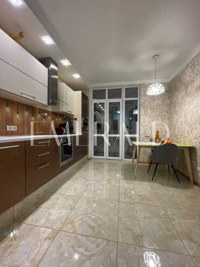 Продажа 3-комнатной квартиры 101.7 м², Вадима Гетьмана ул., 30Б