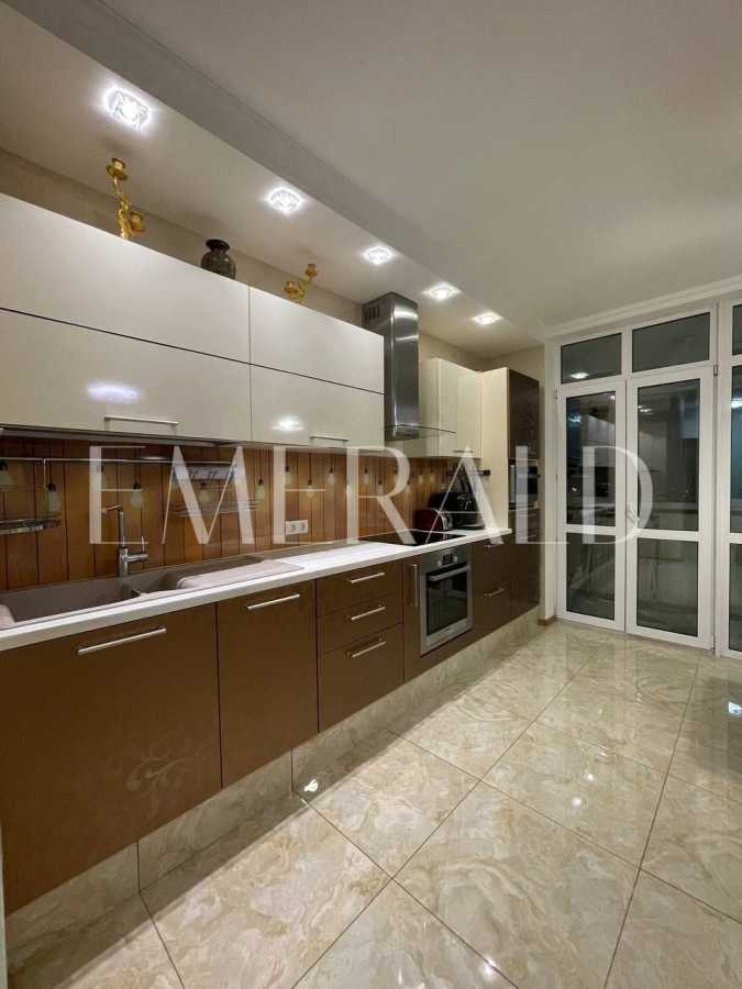 Продажа 3-комнатной квартиры 101.7 м², Вадима Гетьмана ул., 30Б