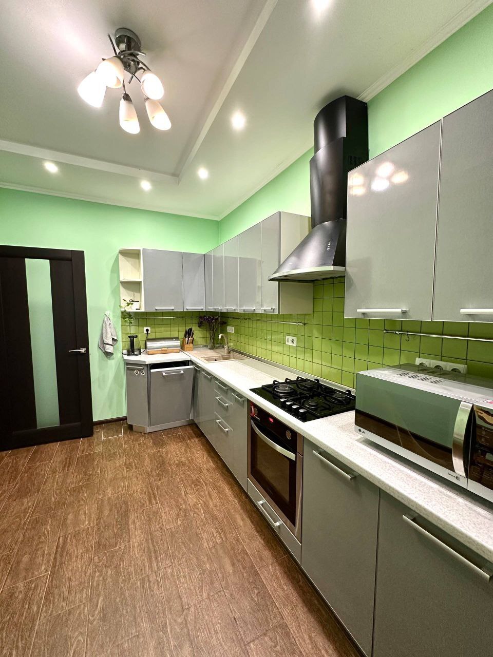 Продажа 2-комнатной квартиры 66 м²