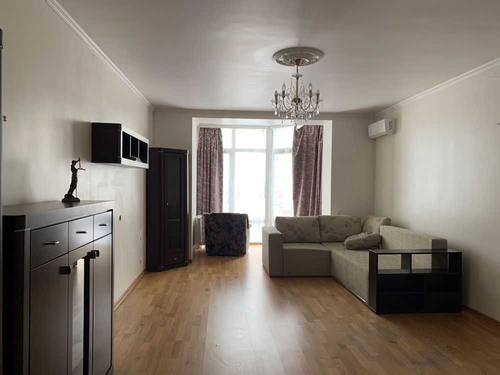 Оренда 1-кімнатної квартири 56 м², Михайла Донця вул., Ломоносова, 54