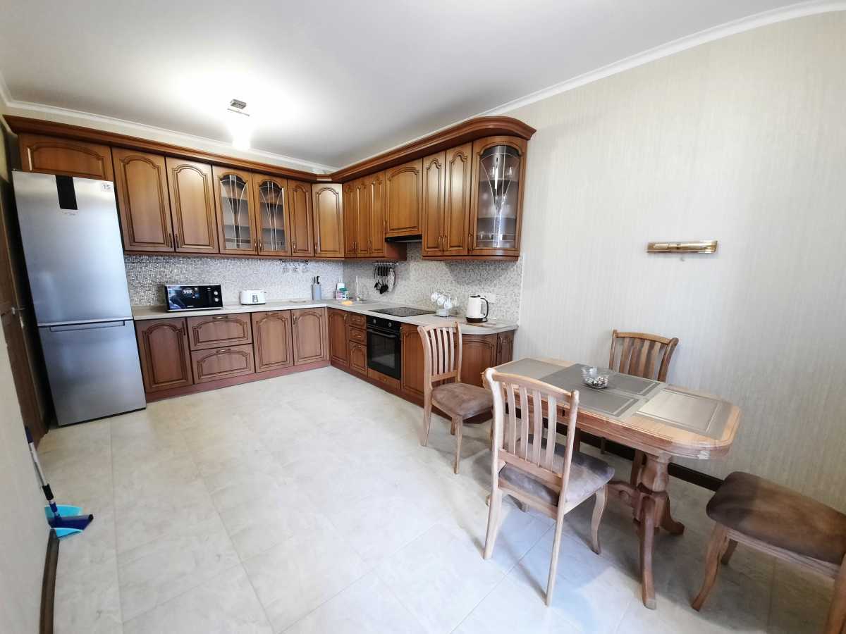 Оренда 2-кімнатної квартири 62 м², Ревуцького вул., 40В