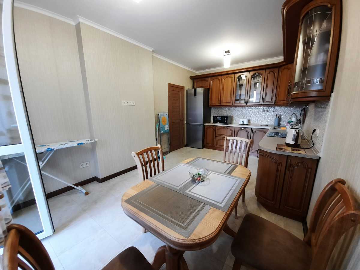 Оренда 2-кімнатної квартири 62 м², Ревуцького вул., 40В