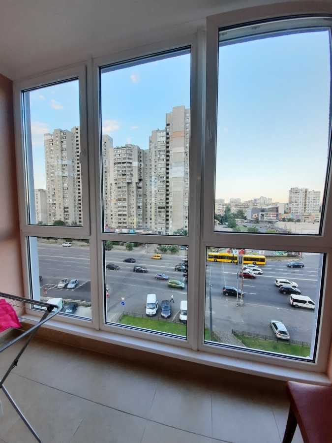 Оренда 2-кімнатної квартири 62 м², Ревуцького вул., 40В