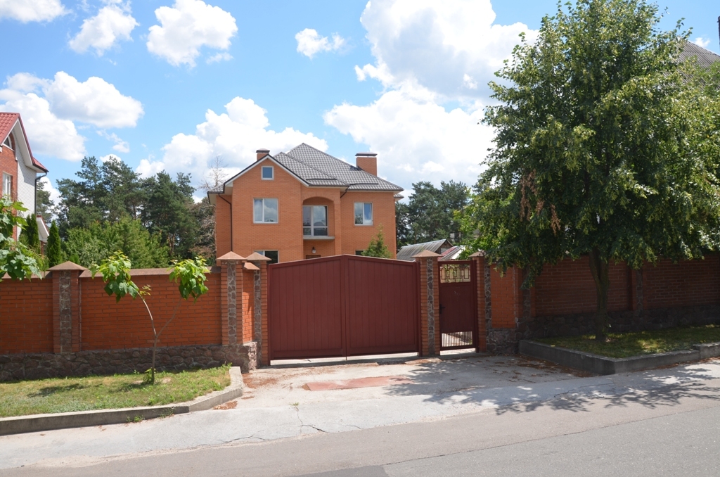 Продажа дома 285 м², Кучанская ул.