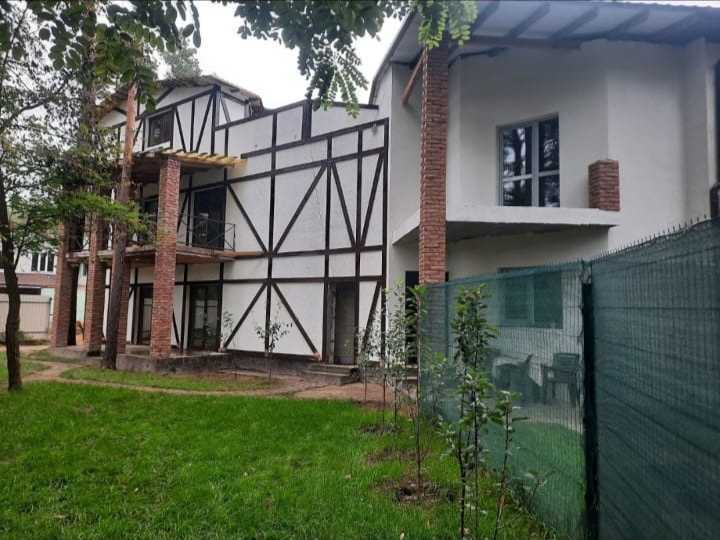 Продажа 2-комнатной квартиры 70 м², 1-й Бортницкий пер.