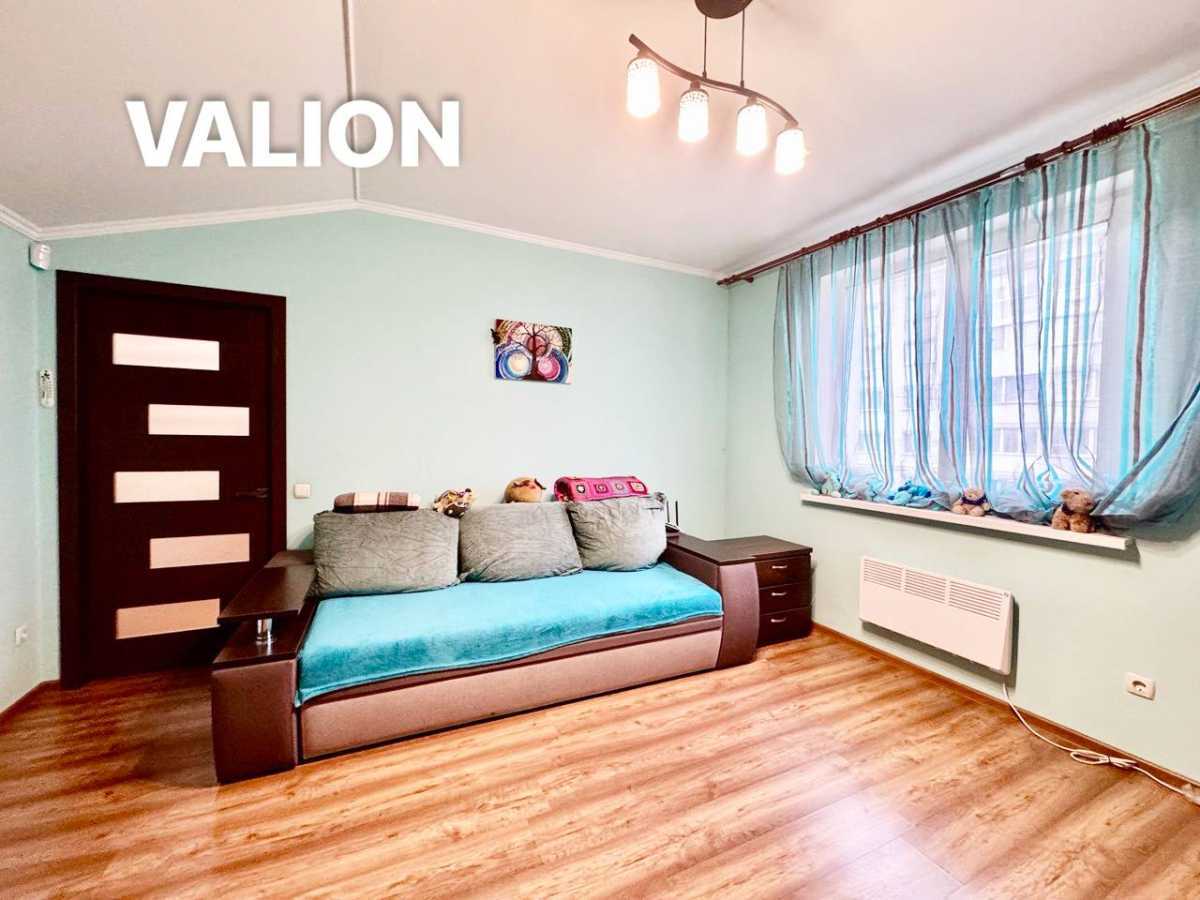 Продаж 2-кімнатної квартири 60 м², Чубинського вул., 6