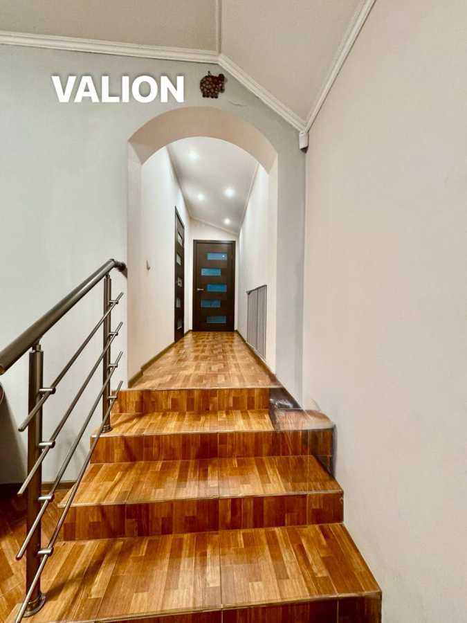 Продаж 2-кімнатної квартири 60 м², Чубинського вул., 6