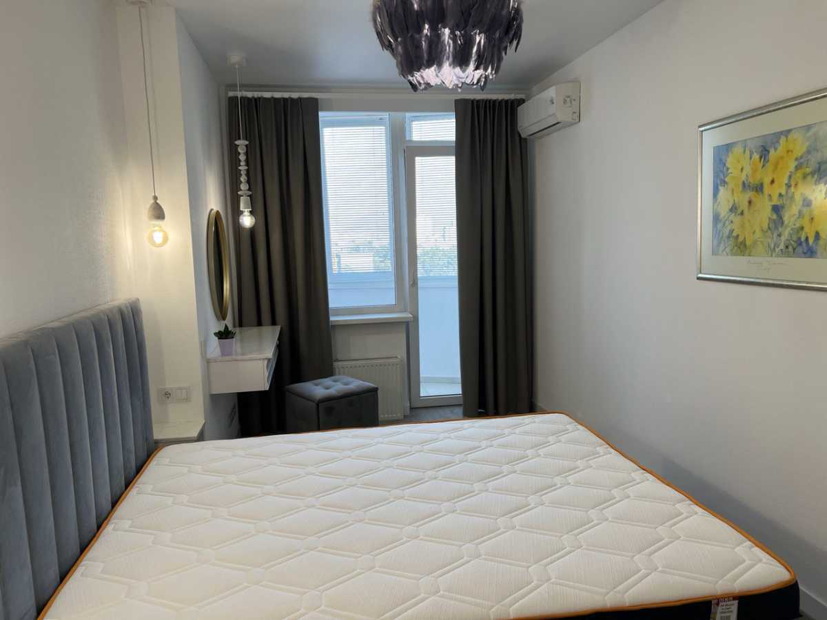 Оренда 2-кімнатної квартири 67 м², Івана Крамського вул., 9