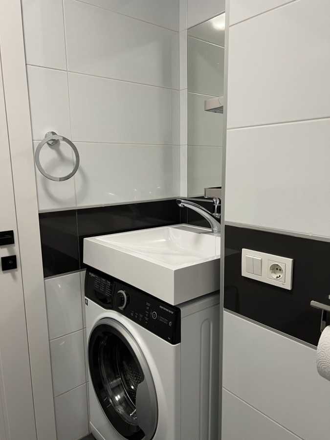 Оренда 2-кімнатної квартири 67 м², Івана Крамського вул., 9