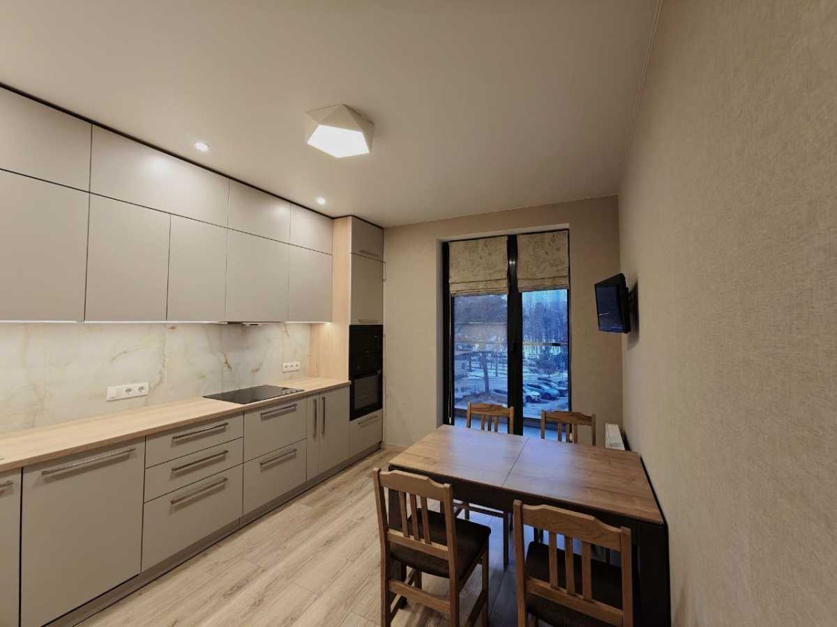 Аренда 1-комнатной квартиры 46 м², Князя Романа Мстиславича, 28А