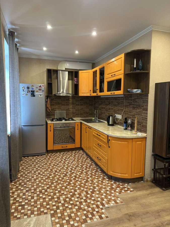 Аренда 3-комнатной квартиры 58 м², Искровская ул., 22