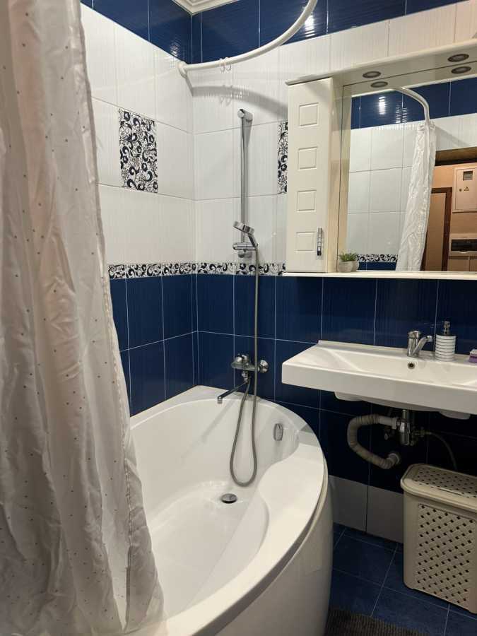 Аренда 3-комнатной квартиры 58 м², Искровская ул., 22