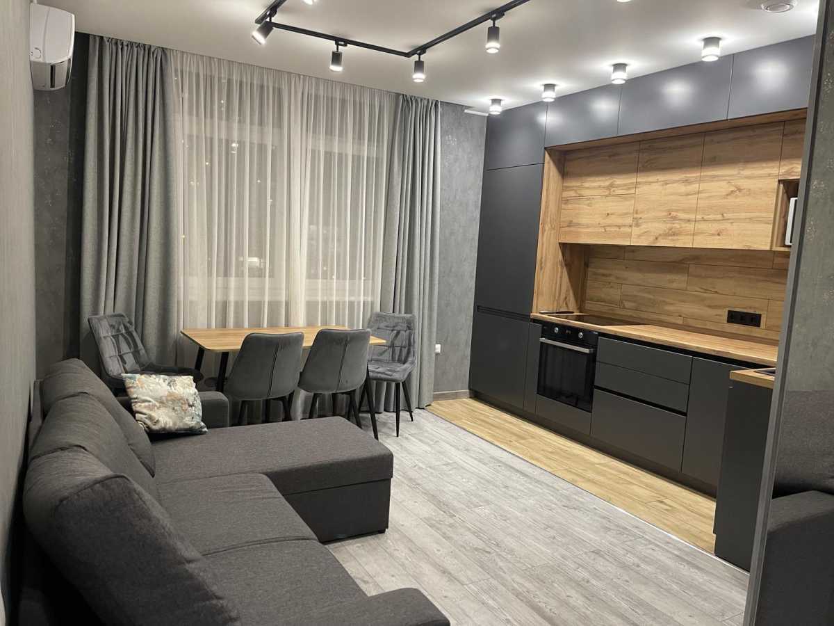 Аренда 2-комнатной квартиры 68 м², Европейская пл., Союза, 41Г