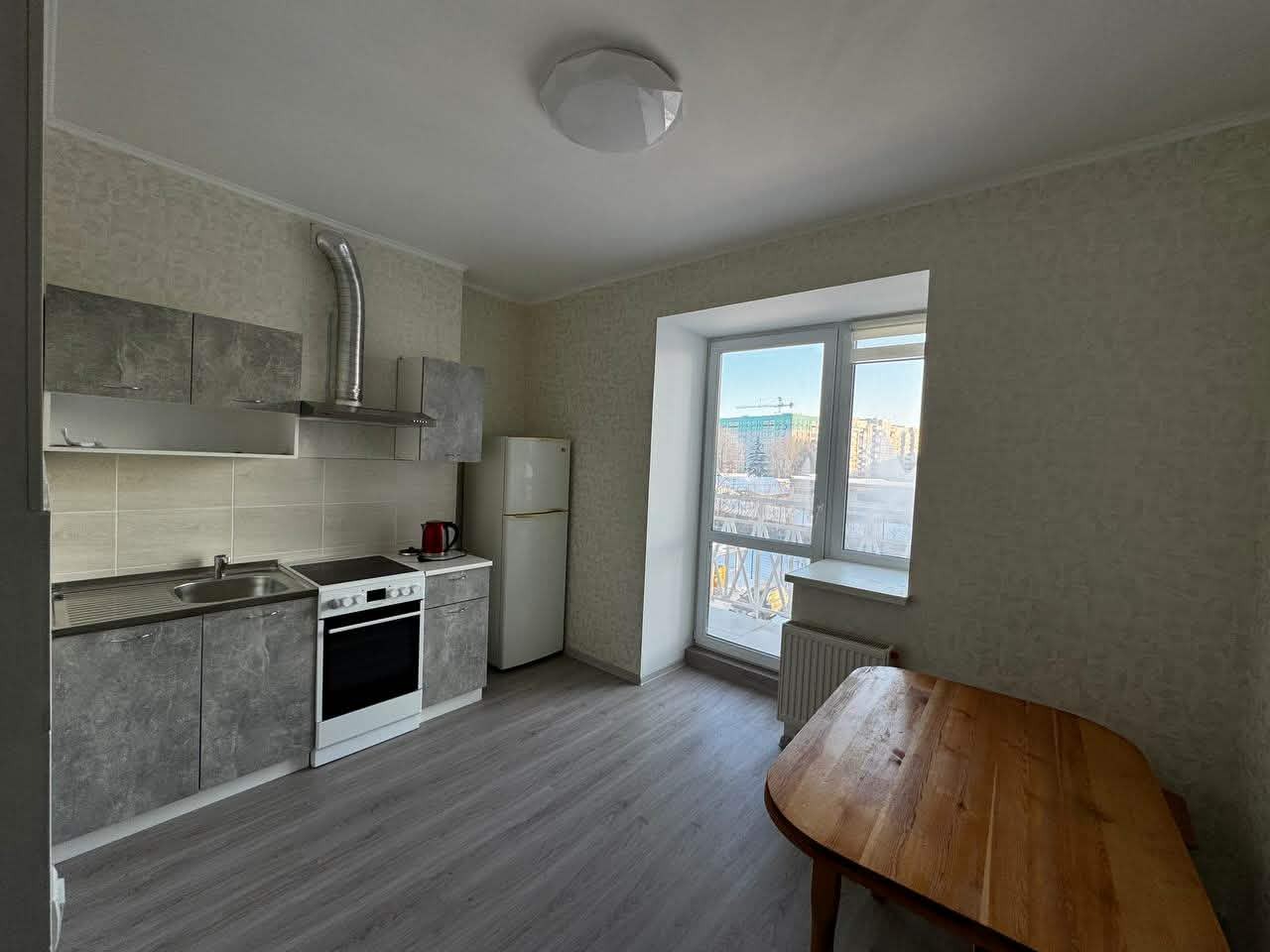 Оренда 1-кімнатної квартири 42 м², Привокзальна вул.